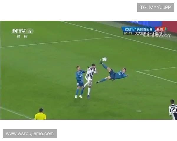 足球明星在逆境中的泪水与坚韧瞬间展现人生悲伤时刻的真实写照